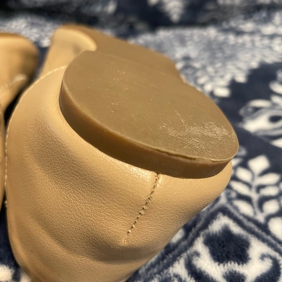 WORN ~8 TIMES Amazon Essentials Ballet Flats in Nude/Taupe/Brown Size 9.5 Women - Picture 10 of 11